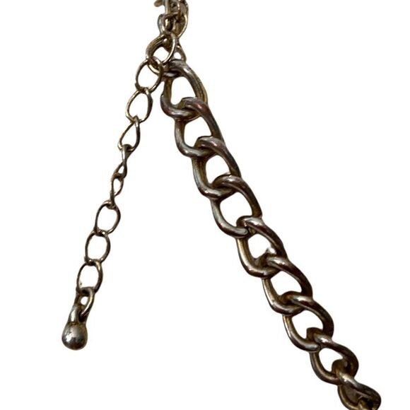 Elegant Stunning Necklace with Tassel and Rhinestone Floral in Vintage Tone - Picture 5 of 9